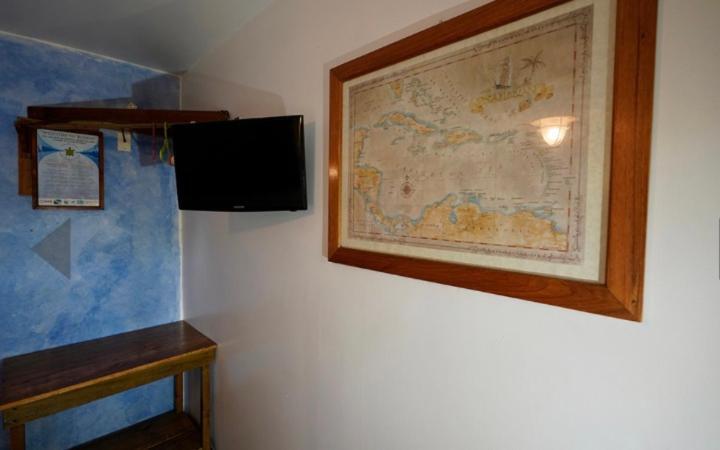 Sea Breeze Inn Вест-Энд Экстерьер фото